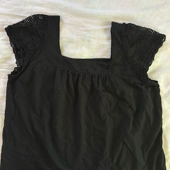 Old Navy Women’s Top Black Square Neck Shirt Sleeve Lace Sleeve Size XXL - Picture 1 of 8